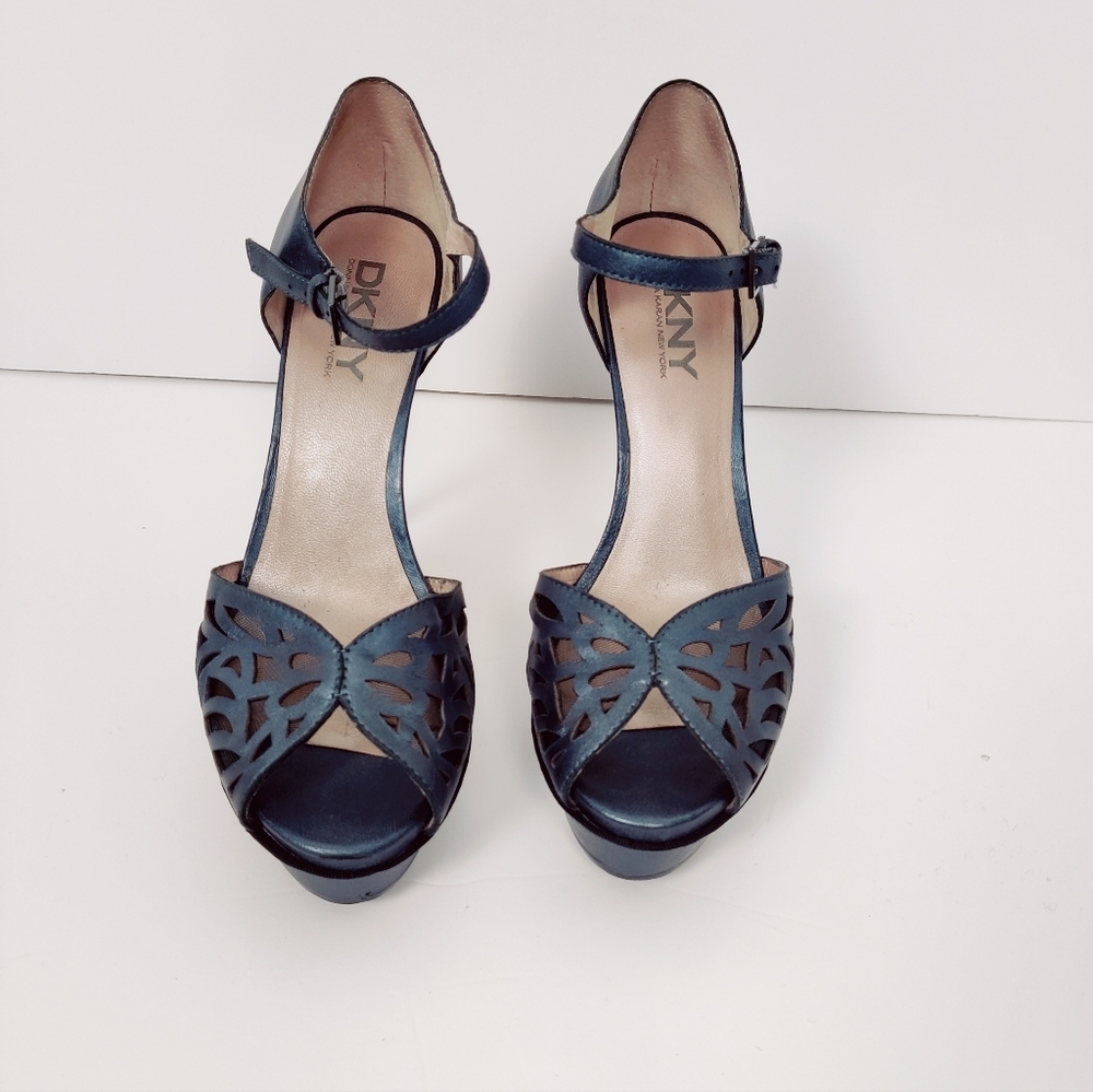 DKNY Women's Vintage Inspired High Heels Size 8.5 Dark Blue Feminine NEW - Picture 4 of 10